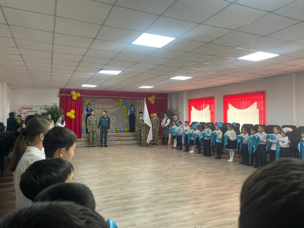 "Жас Ұлан, Жас Қыран"